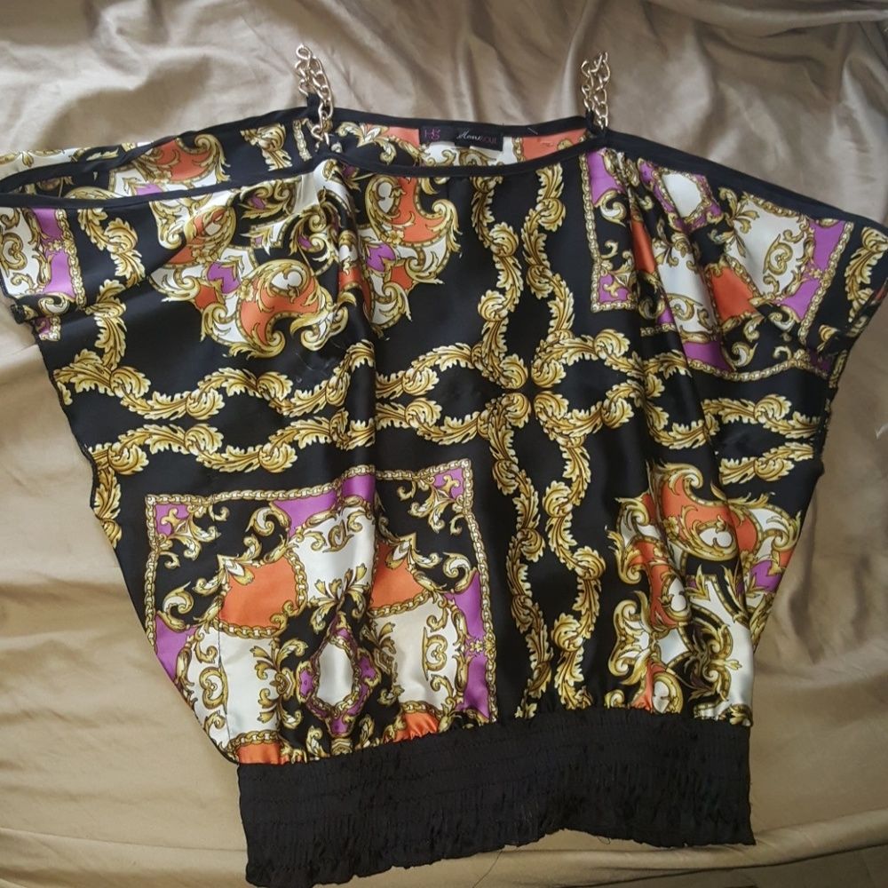 NWOT Off shoulder Blouse w/ Gold Chains